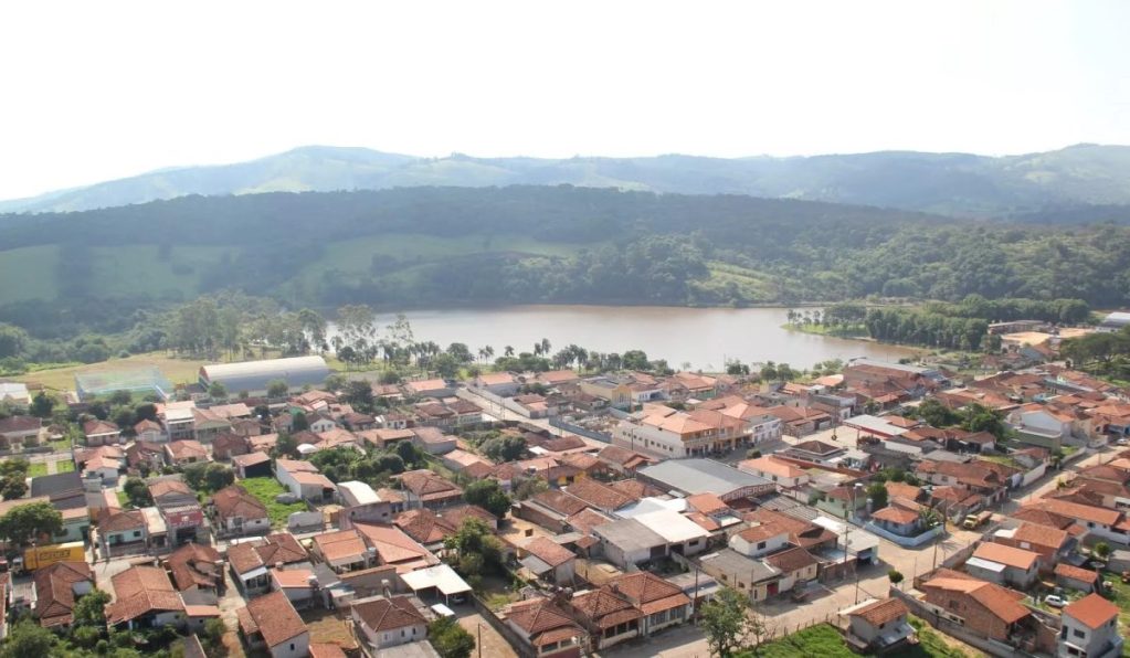 Concurso da Prefeitura de Tuiuti abre 11 vagas com salários de até R$ 5,2 mil; veja os cargos