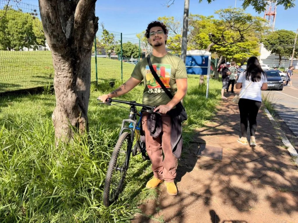 Presente da mãe e pé-quente em concurso, caneta vira amuleto de jovem que busca 2ª aprovação na Unicamp