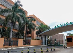 Anvisa proíbe venda de picolé com melatonina e suplemento de proteína