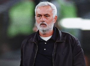 Mourinho reorganiza Real Madrid e ameaça hegemonia recente do Barcelona